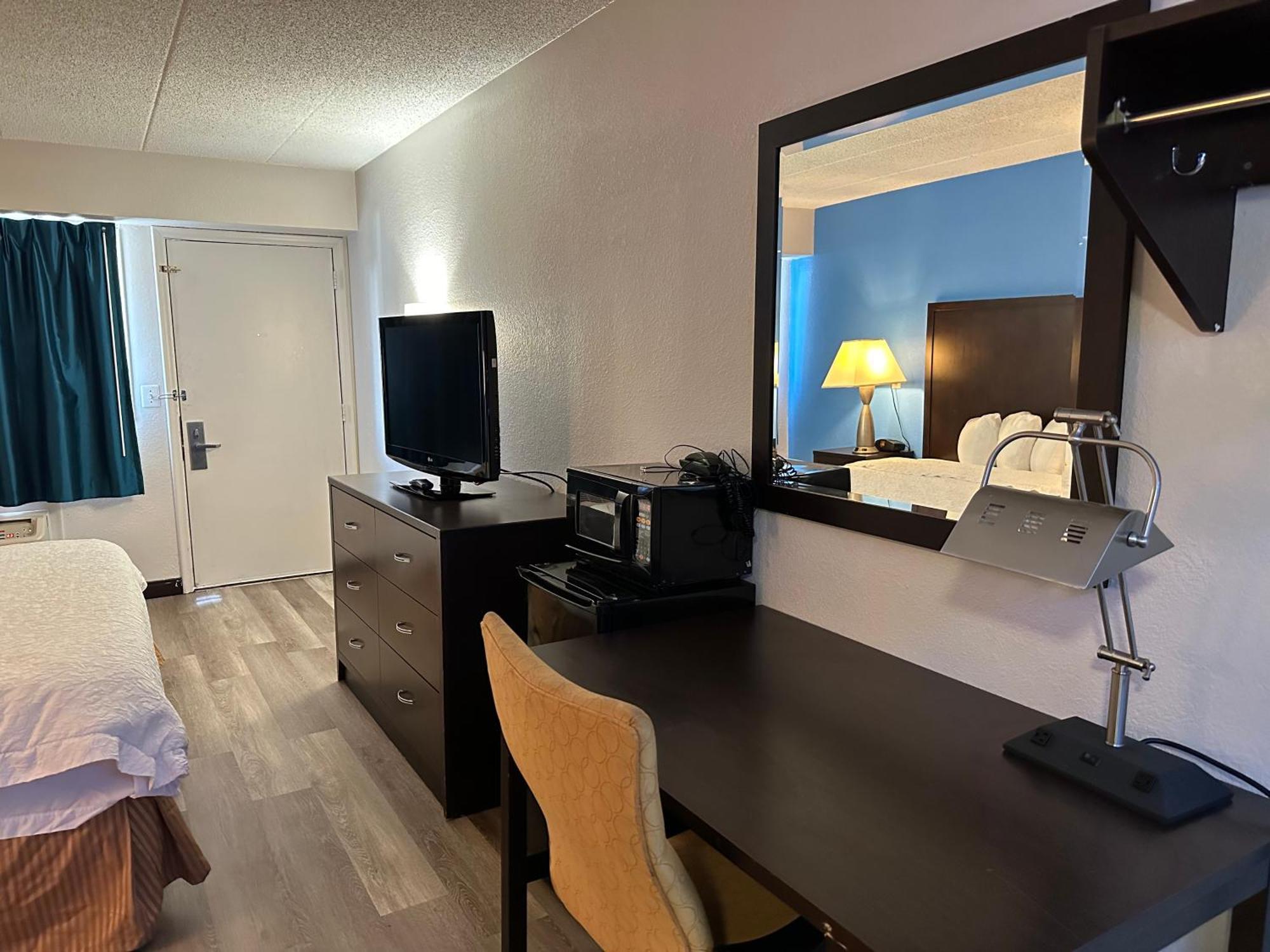 American Inn & Suites Bishop Airport Flint Dış mekan fotoğraf