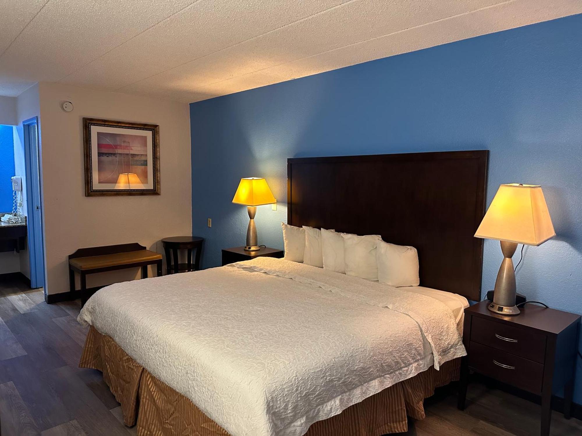 American Inn & Suites Bishop Airport Flint Dış mekan fotoğraf